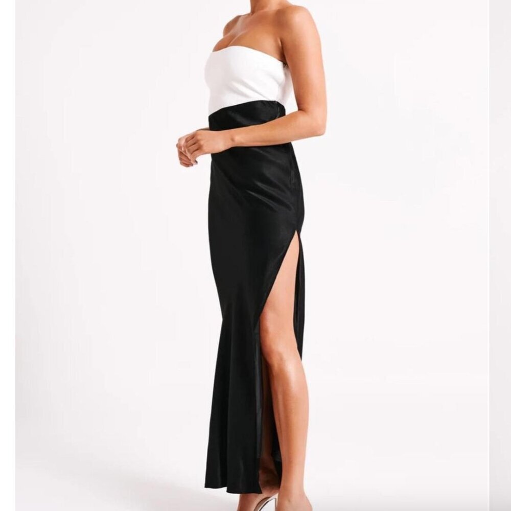 Meshki - Miranda Contrast Maxi Dress - Picture 5 of 10